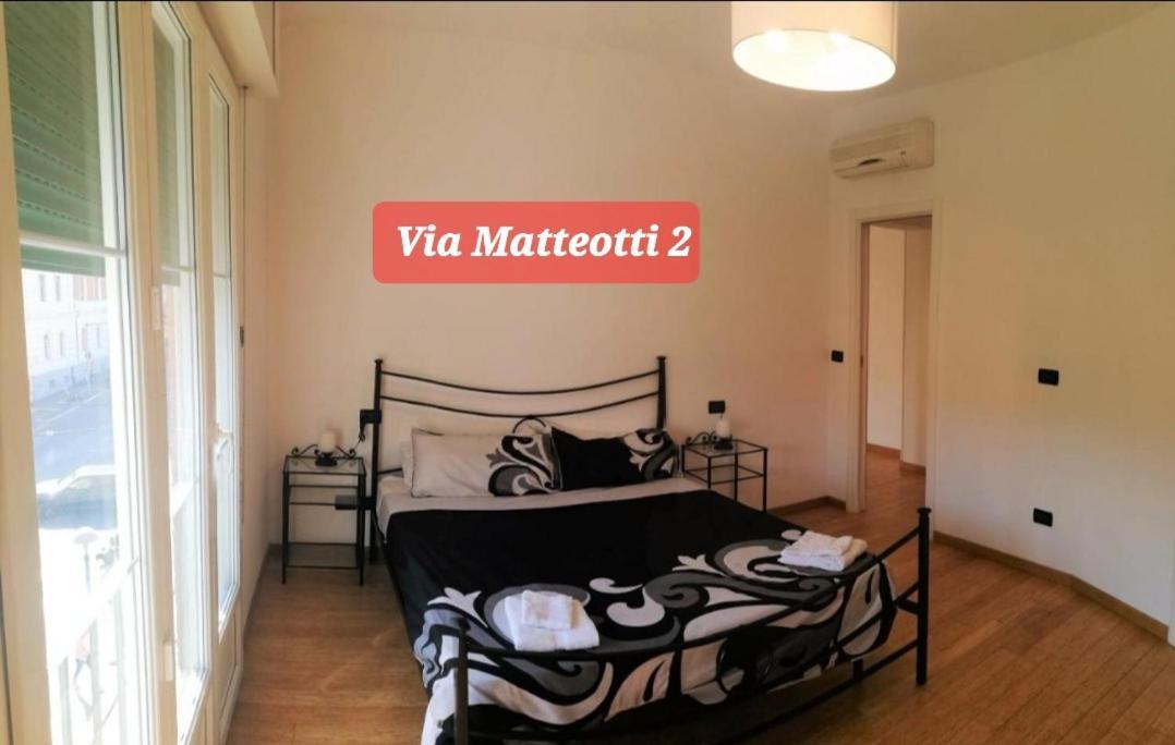 Via Matteotti & Via Carracci Apartments Bolonia Exterior foto
